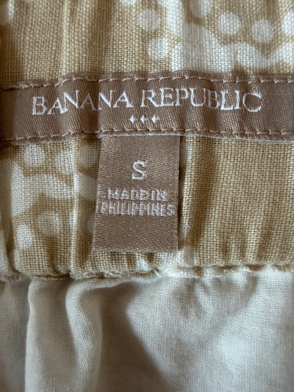 Banana Republic Beige and White Circle-Print Mini Skirt - Picture 2 of 3